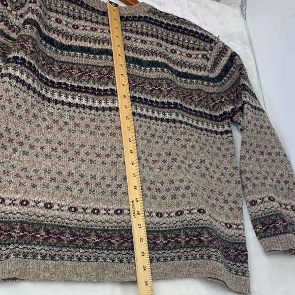 Women's 100% Wool Patterned Cardigan Sweater - Picture 12 of 16